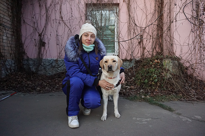 Мира: собака-поводырь