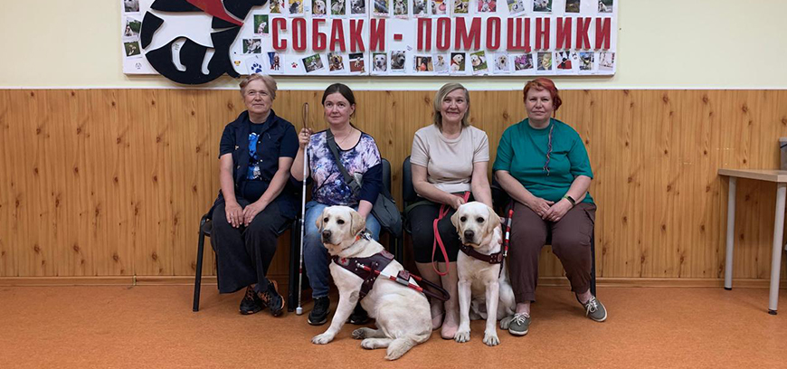 Выпускники Надежда и Ирина