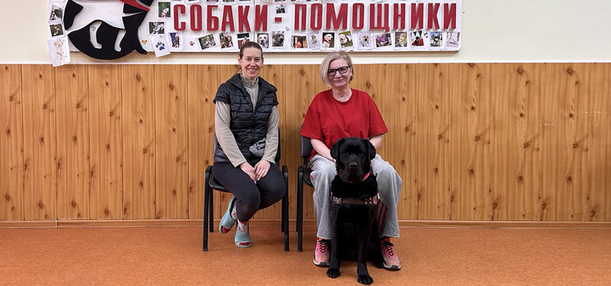 Анна и Рокси, выпускники